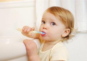 čišćenje dječjih zuba, kada i kako?
